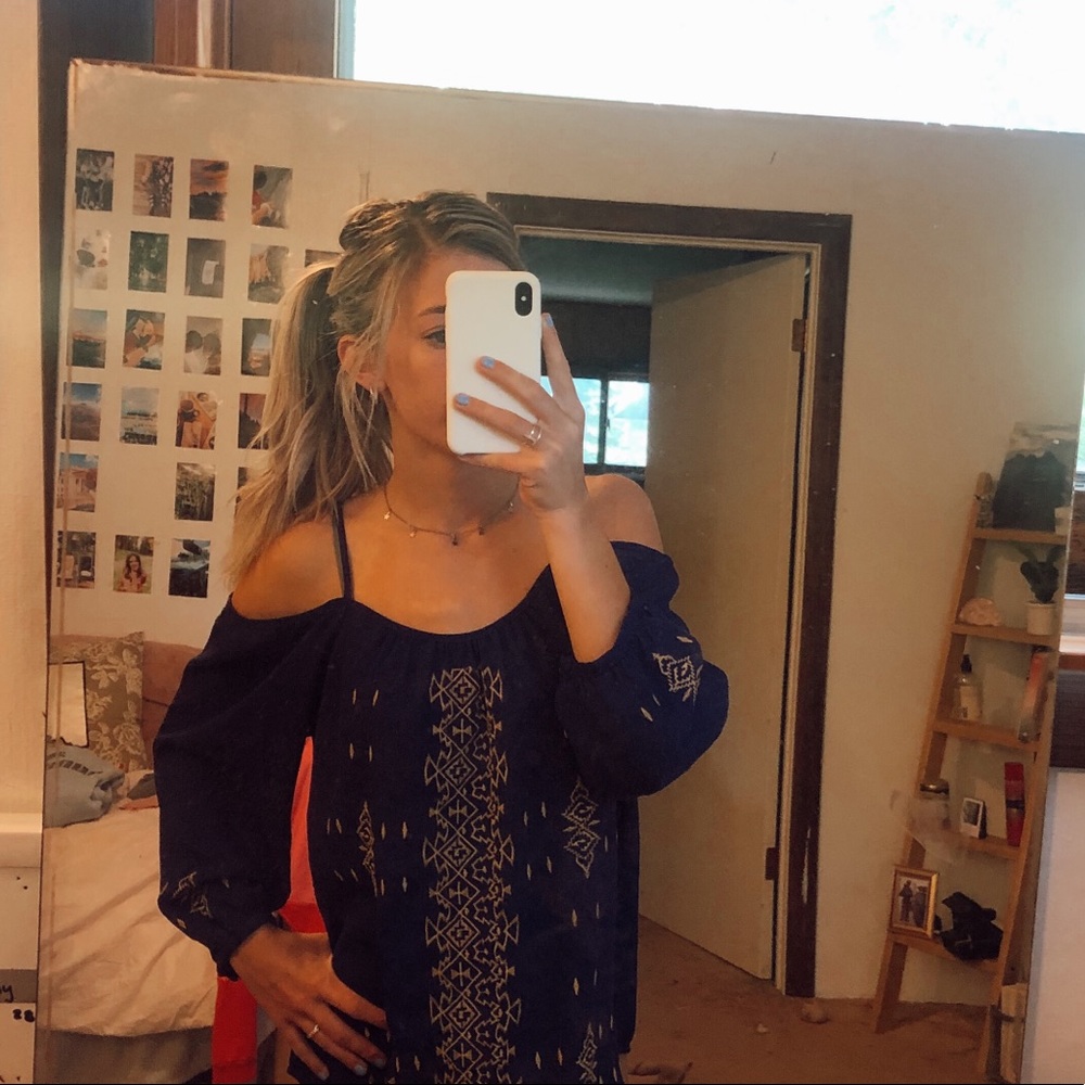 BLOUSE